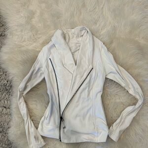 Stylish Lululemon Athleisure size 2 White Women's Jacket